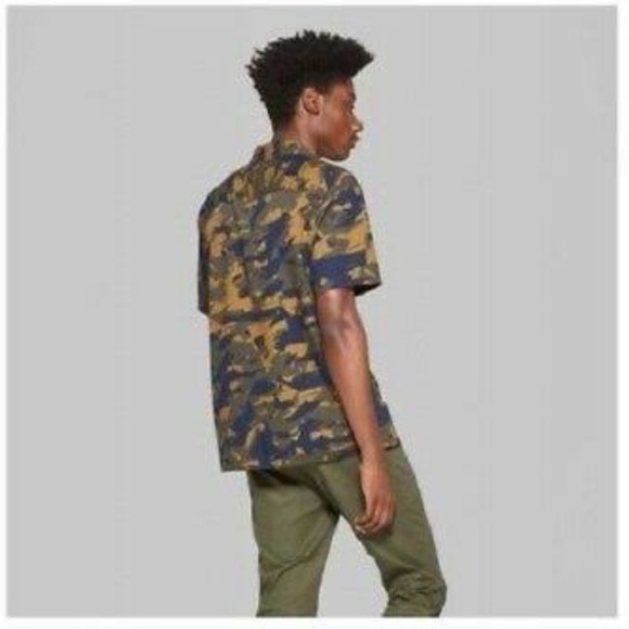 NWOT-Original Use: Target’s Men’s Camo Short Sleeve - Picture 1 of 6